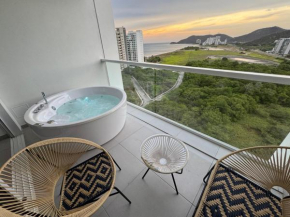 Suite Lujosa con Jacuzzi piso 14 vista al mar